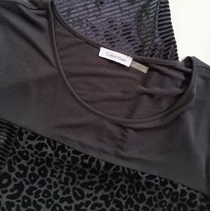 Velvety Print Sleeveless Top